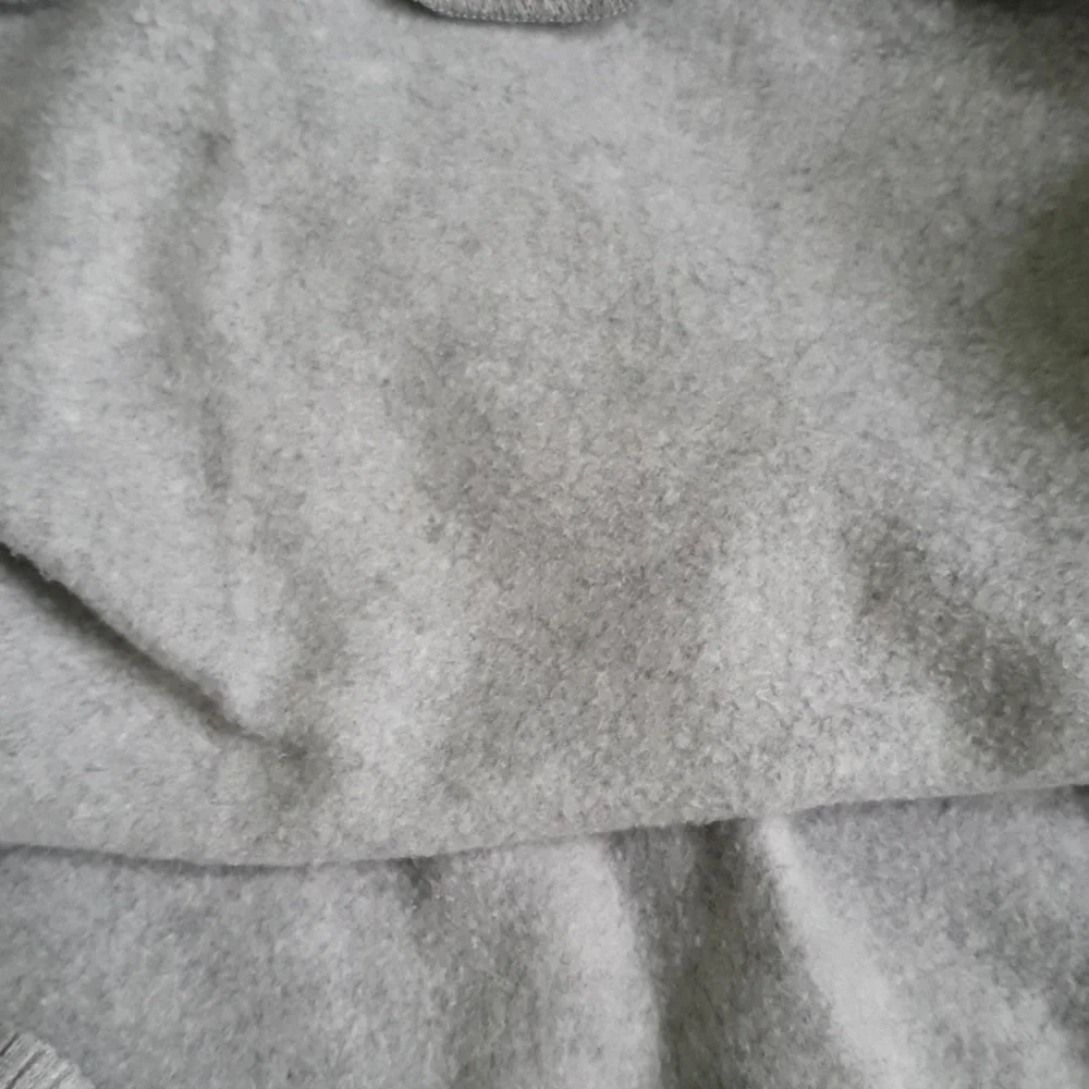 GUC alo funnel neck sweatshirt, size L - Picture 7 of 9